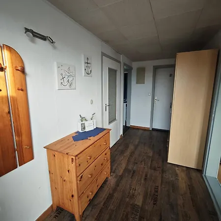 Knudsen Apartment *